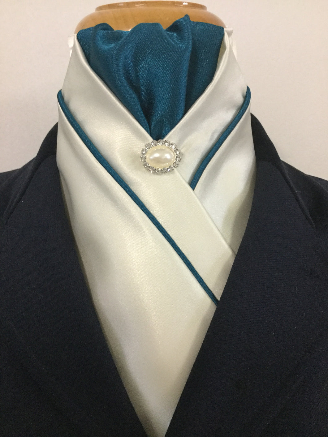 HHD Cream Custom Stock Tie Teal Piping & Silvertone Pearl Rhinestone Pin