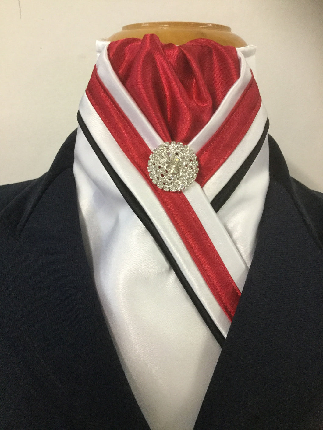 HHD White Custom Pre Tied Stock Tie Red & Black Rhinestone Pin