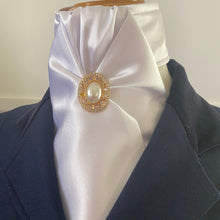 HHD Cream or White Satin Hunter Sari Pretied Stock Tie