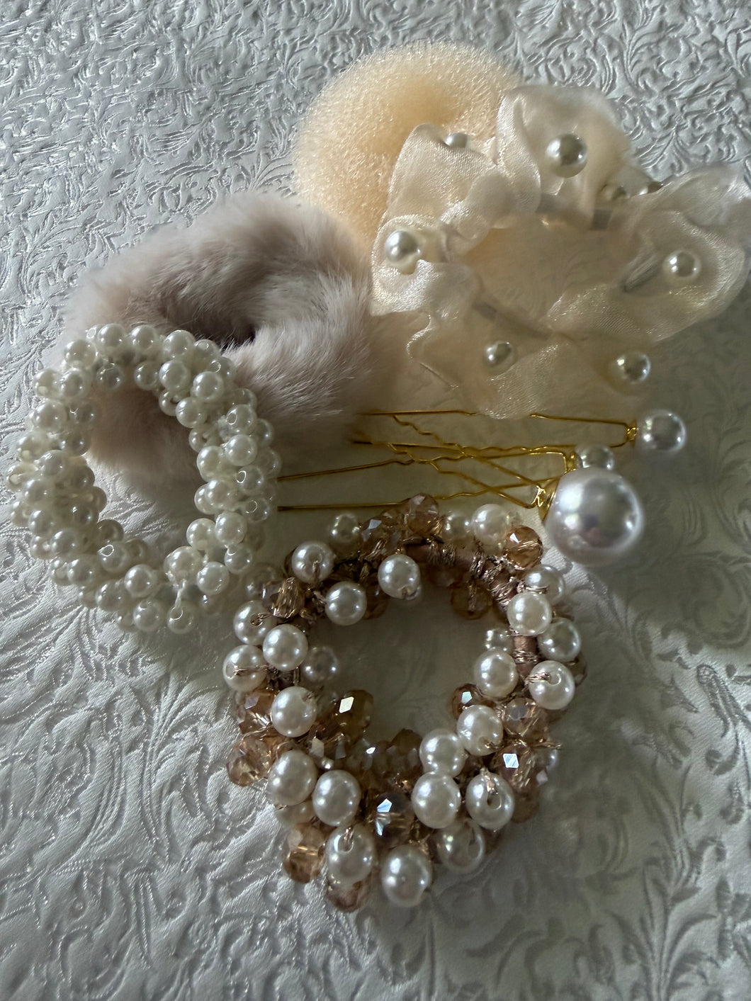 HHD The Blonde & Gold Hair Accessory Kit with Pearls