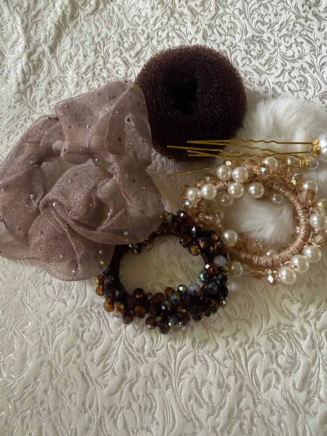 HHD The Brown Hair Accessory Kit with Crystals & Pearls