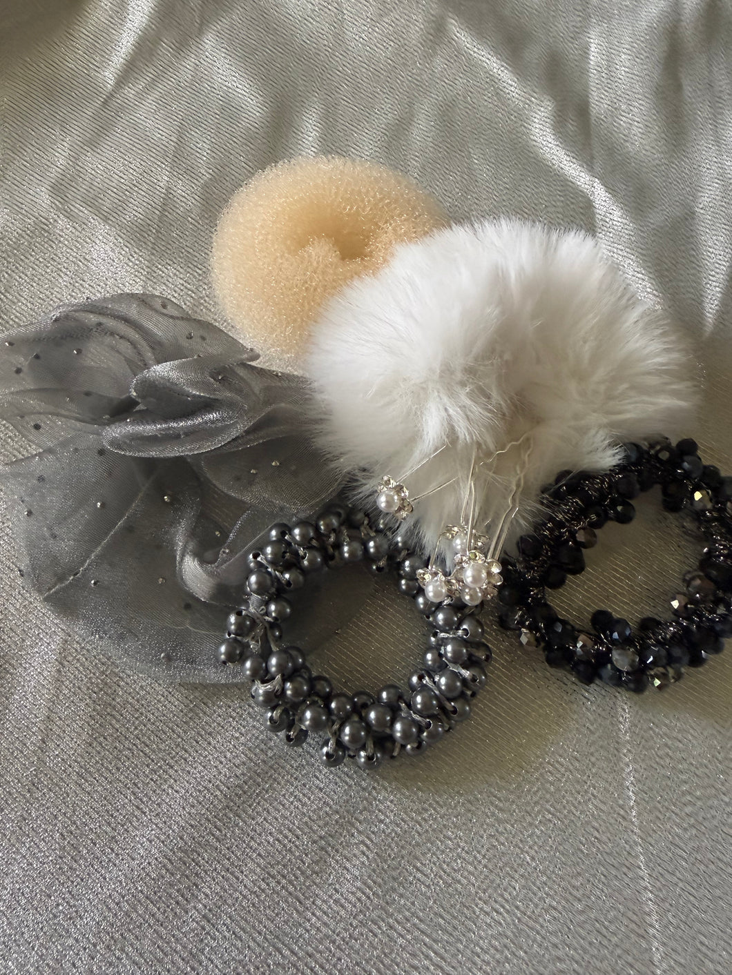 HHD The Grey & White Hair Accessory Kit with Crystals