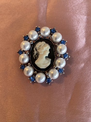 Vintage Cameo Rhinestone & Pearl Stock Pin