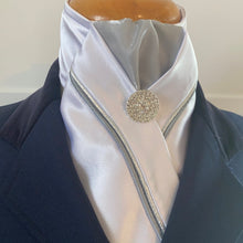HHD White Custom Pretied Stock Tie Silver Grey