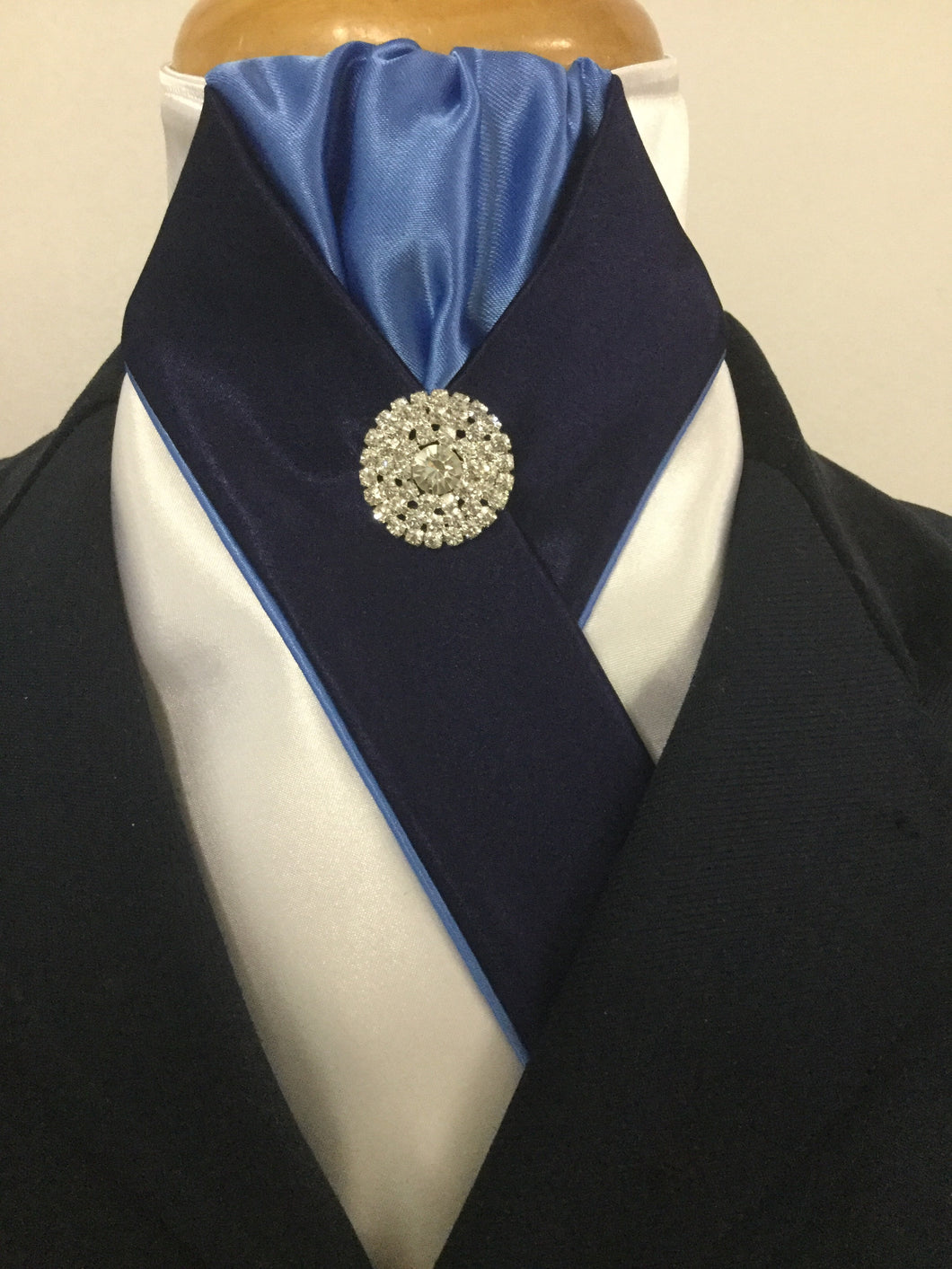 HHD The Royal Pretied Stock Tie Navy & Cornflower Blue